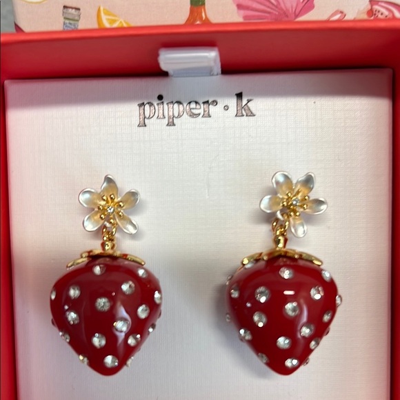 Piper K 🍓🌸 Strawberry & Flowet Earrings ✨ - Picture 2 of 5
